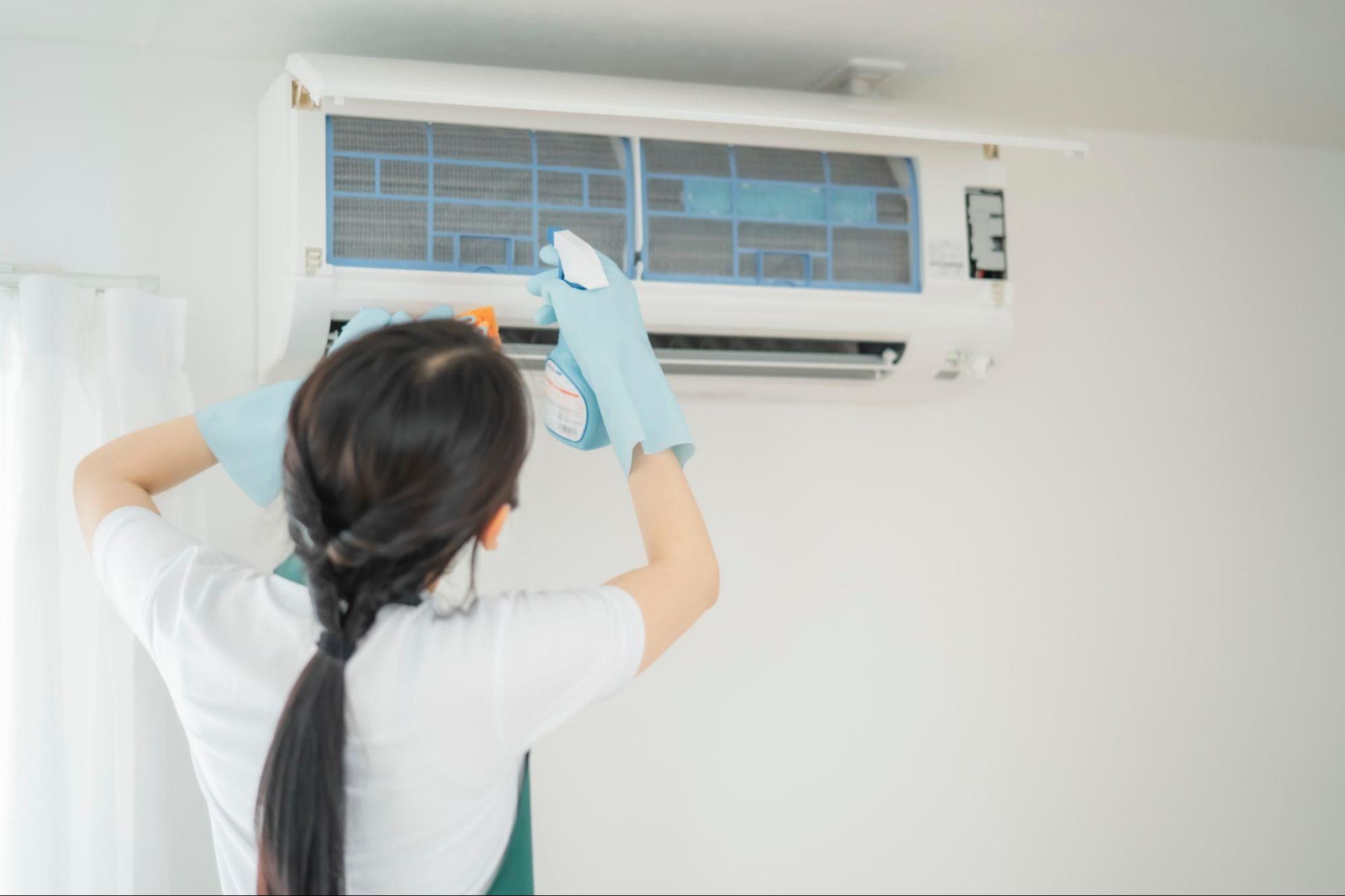 エアコンクリーニングの料金は?費用の内訳や安くする方法まで徹底解説