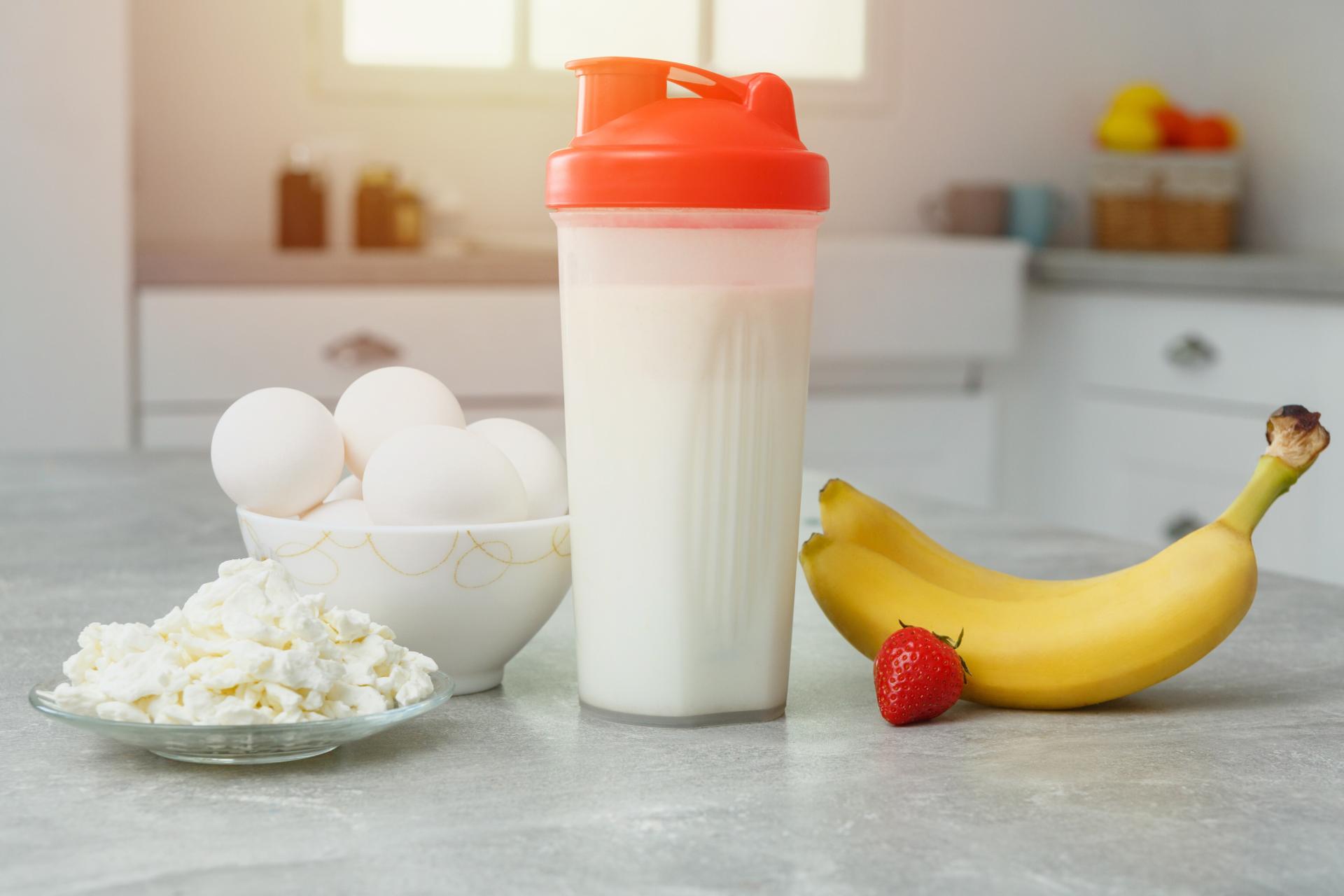 朝ごはんにプロテインだけ飲むのはNG！ダイエットに効果的な食品も紹介