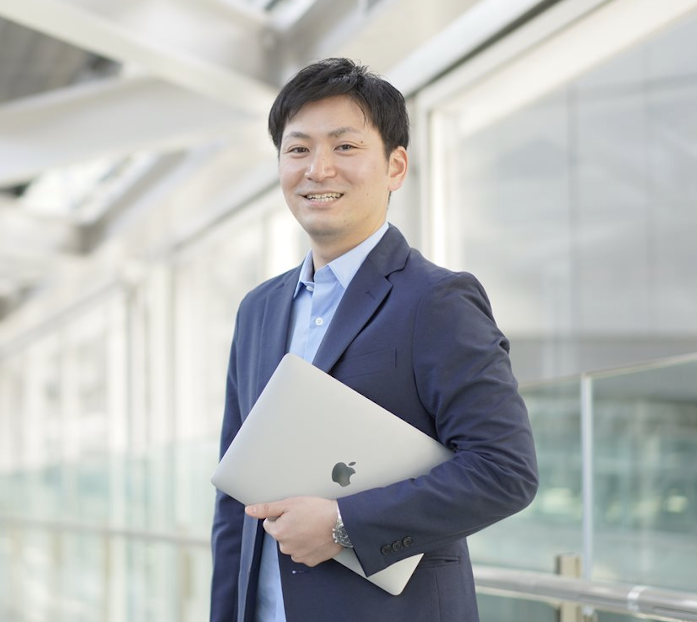 宅地建物取引士　岡﨑渉