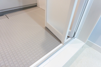 浴室窓（外側）