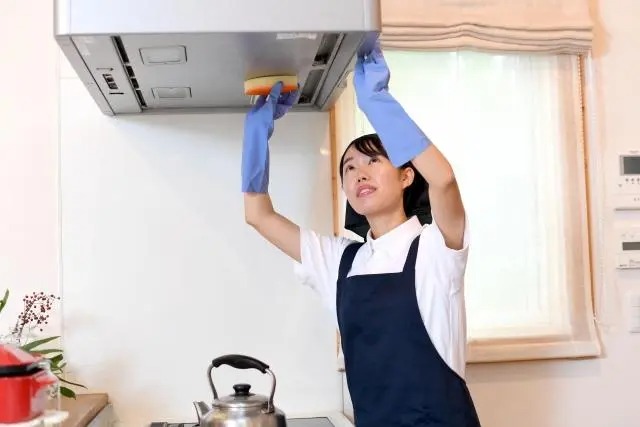レンジフードの掃除手順をわかりやすく解説！汚れを放置するリスクも紹介