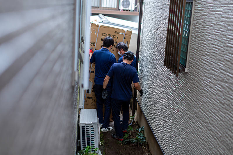 新型エコキュートの搬入・設置