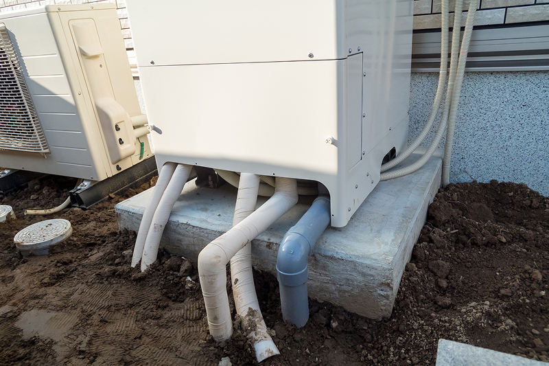 貯湯ユニットの据え付け