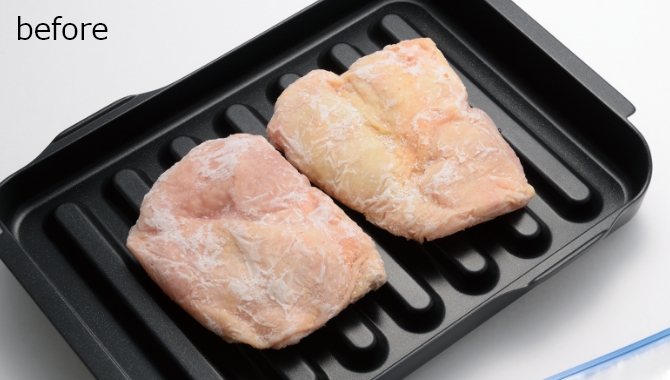 味付けして冷凍しておいた魚やお肉をそのまま乗せる。