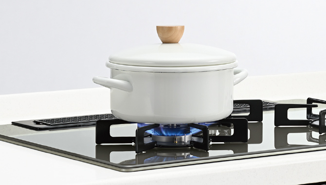 鍋を置けば点火できます。