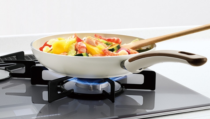 たくさん料理する場合や強い火力が必要な料理も、高火力なのでおいしくスピーディに仕上がります。