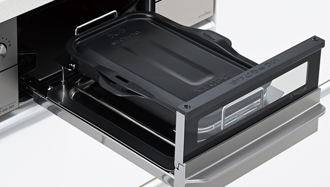 グリル庫内の油汚れ99.9%カット！