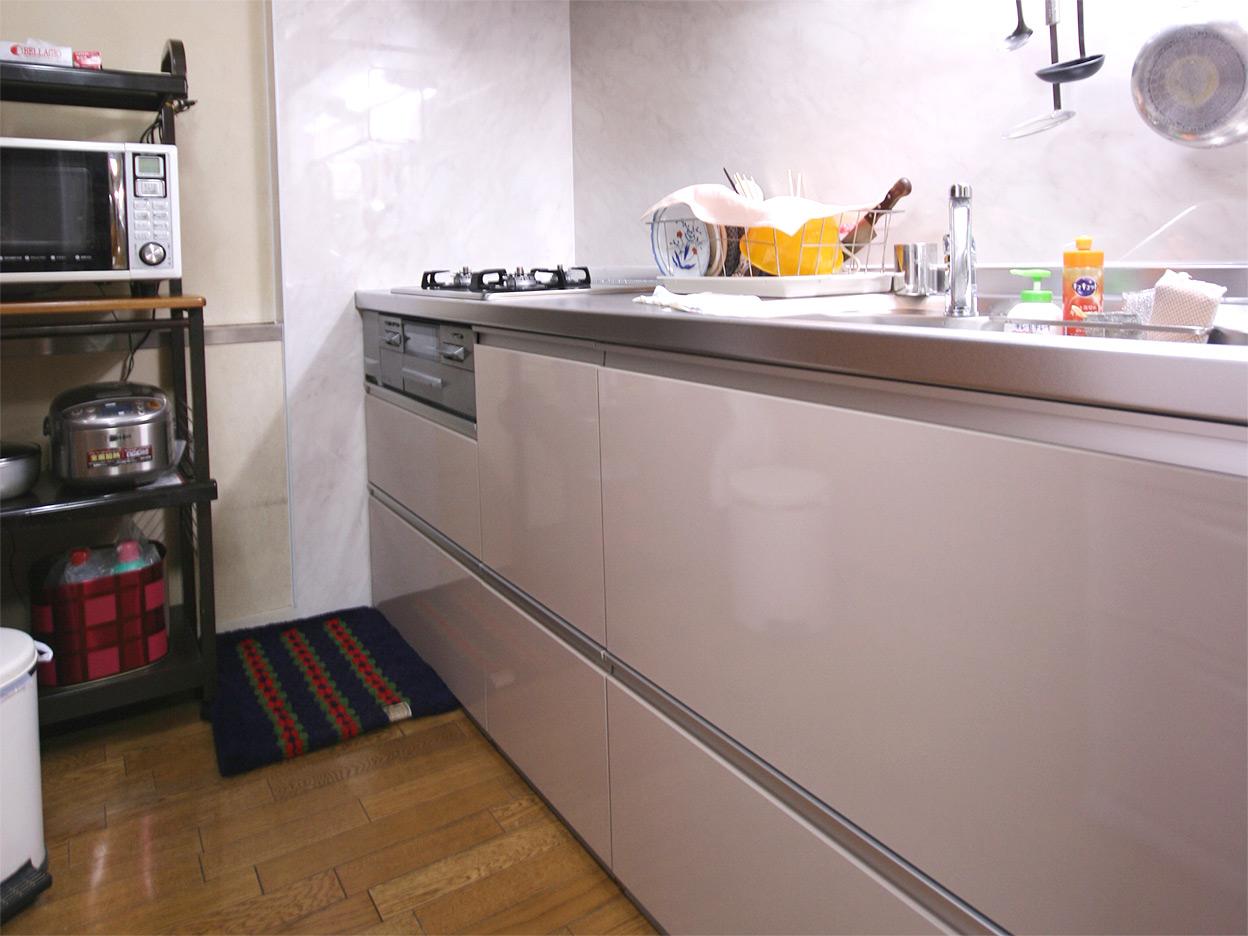 収納豊富で出し入れ簡単なキッチン