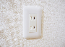 電気コンセント取り替え